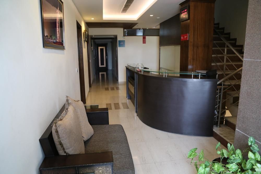 Oyo Rooms Vip Road Zirakpur エクステリア 写真