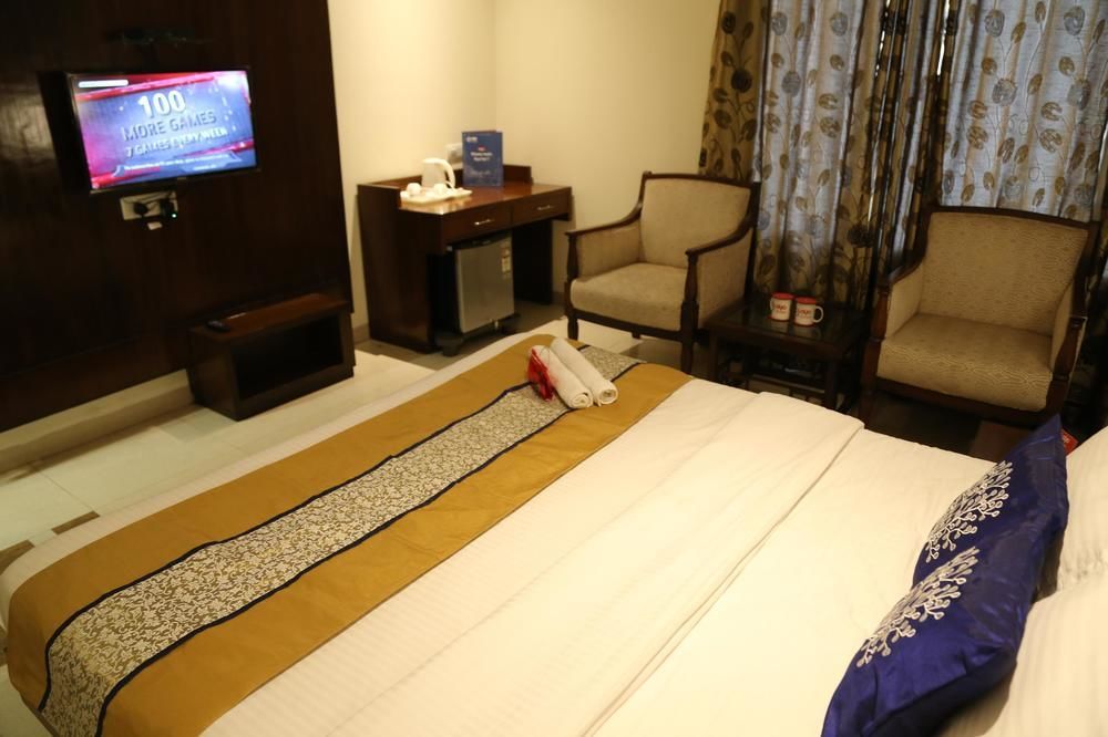 Oyo Rooms Vip Road Zirakpur エクステリア 写真